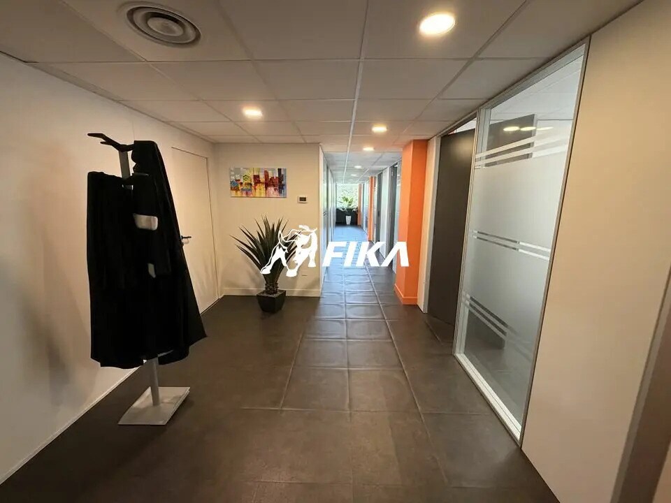 Office in Toulouse for sale Interior Photo- Image 1 of 9