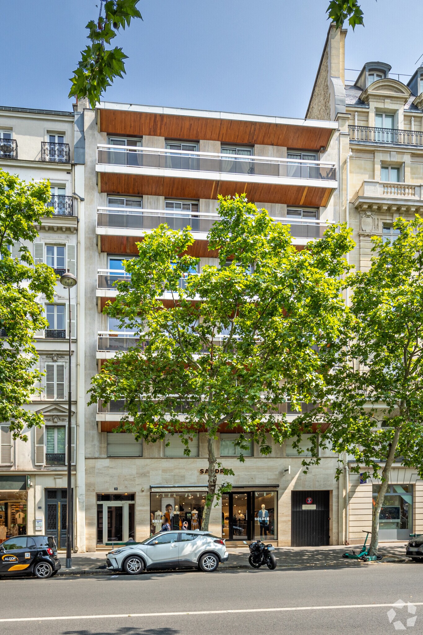 34 Avenue Des Ternes, Paris for lease Primary Photo- Image 1 of 15