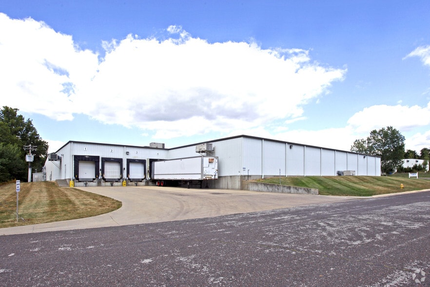 1310 Stylemaster Dr, Union, MO for sale - Primary Photo - Image 2 of 3