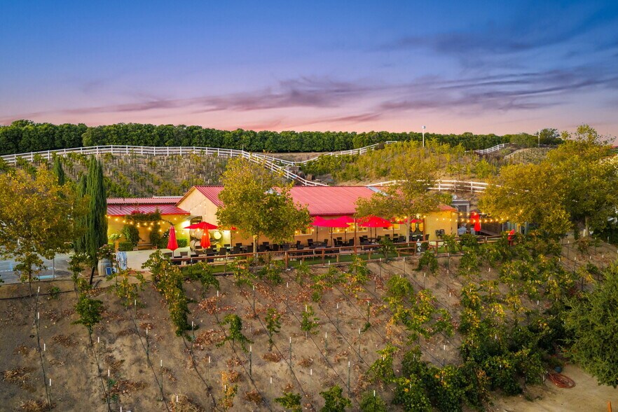 39750 De Portola Rd, Temecula, CA à vendre - Photo du bâtiment - Image 3 de 28