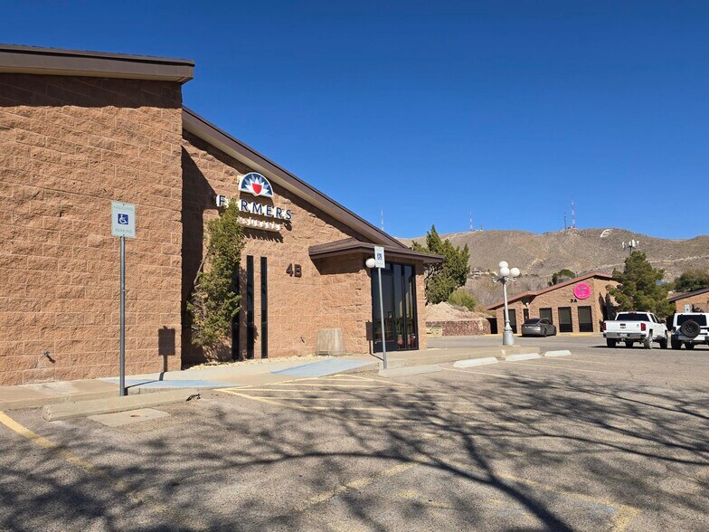 1201 E Schuster Ave, El Paso, TX à vendre - Photo du bâtiment - Image 2 de 14