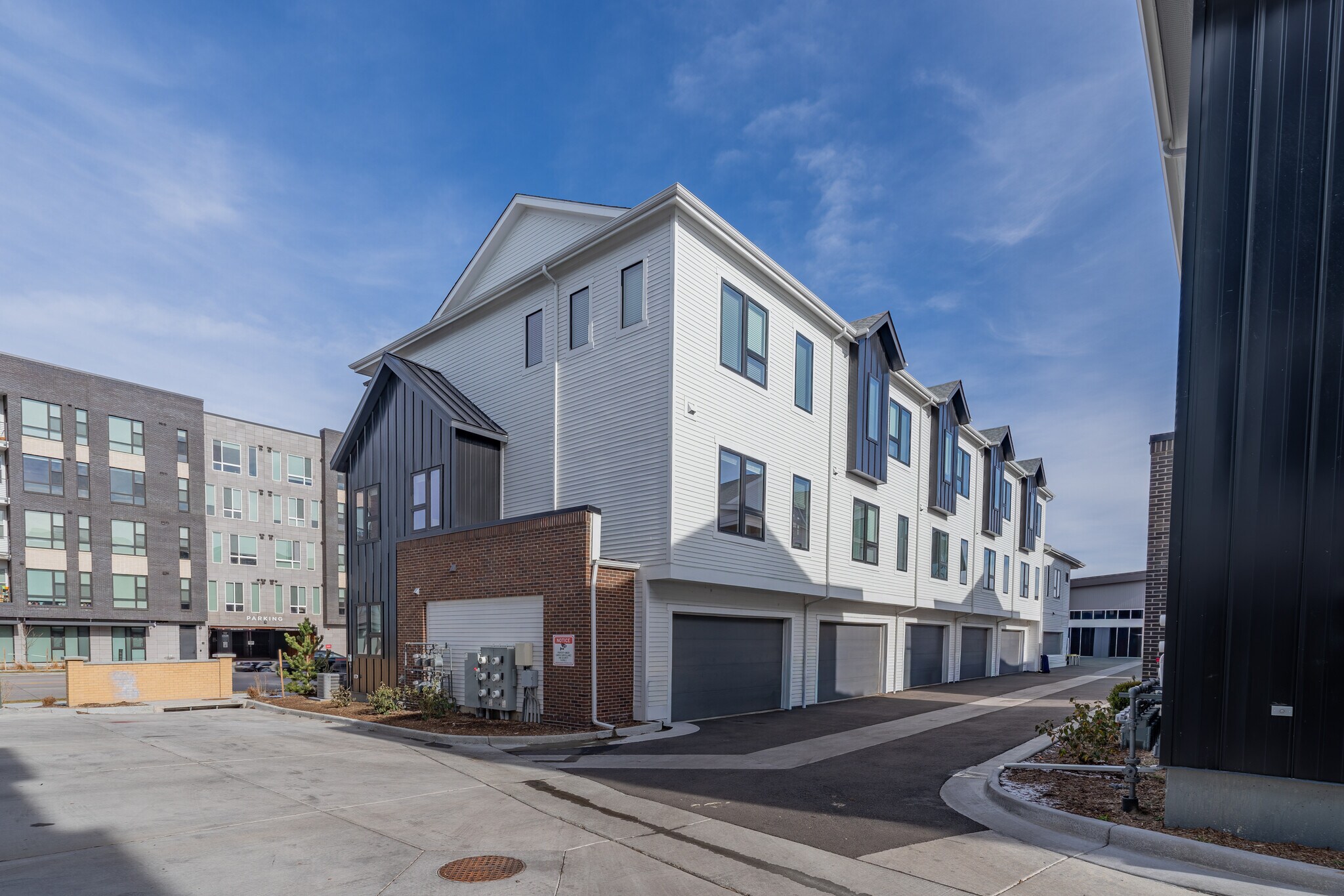 8220 & 8240 E 36th Ave, Denver, CO à vendre Photo principale- Image 1 de 47