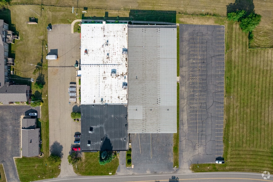 7577-7585 Freedom Ave NW, North Canton, OH for lease - Aerial - Image 3 of 6