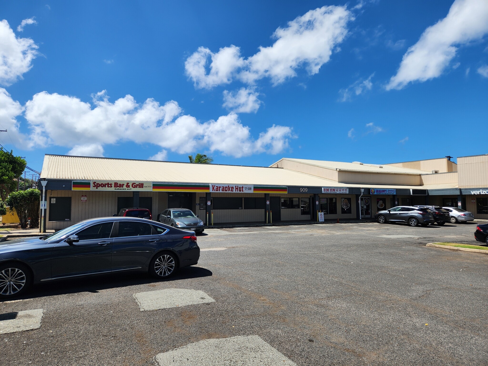 909 Kapahulu Ave, Honolulu, HI for lease Interior Photo- Image 1 of 2