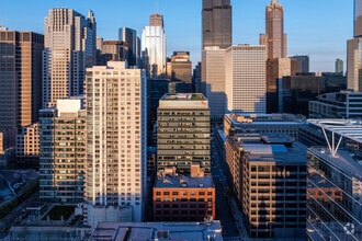550 W Adams St, Chicago, IL - Aerial map view