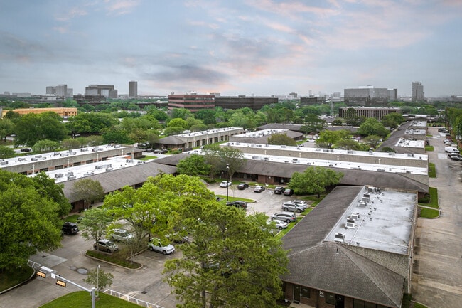 Plus de détails pour 11201 Richmond Ave, Houston, TX - Bureau, Local d'activités à louer