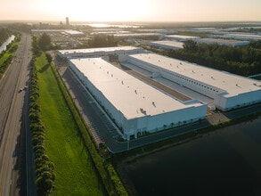 12200 NW 25th St, Miami, FL for lease Interior Photo- Image 1 of 9