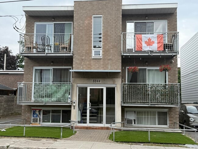More details for 8844 Rue Waverly, Montréal, QC - Multifamily for Sale