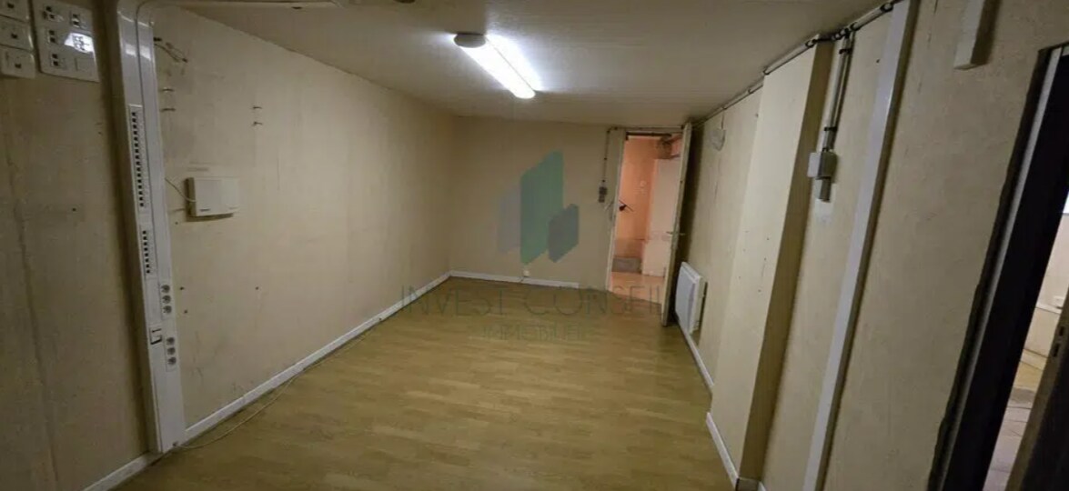 Triel-sur-Seine, YVE 78510 - Unit Lot 1 - - Interior Photo - Image 2 of 6