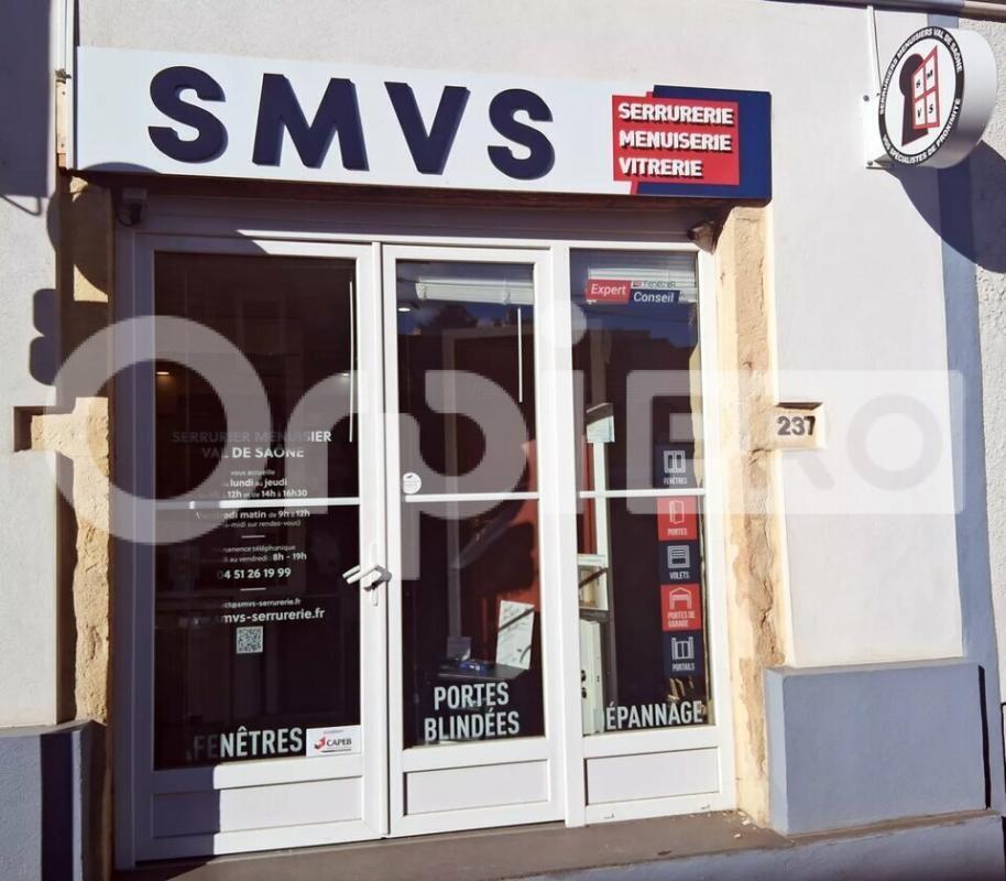 Retail in Villefranche Sur Saone for lease Building Photo- Image 1 of 4