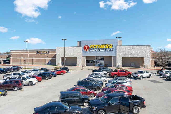 Plus de détails pour 8428 Denton Hwy, Watauga, TX - Commerce de détail à vendre