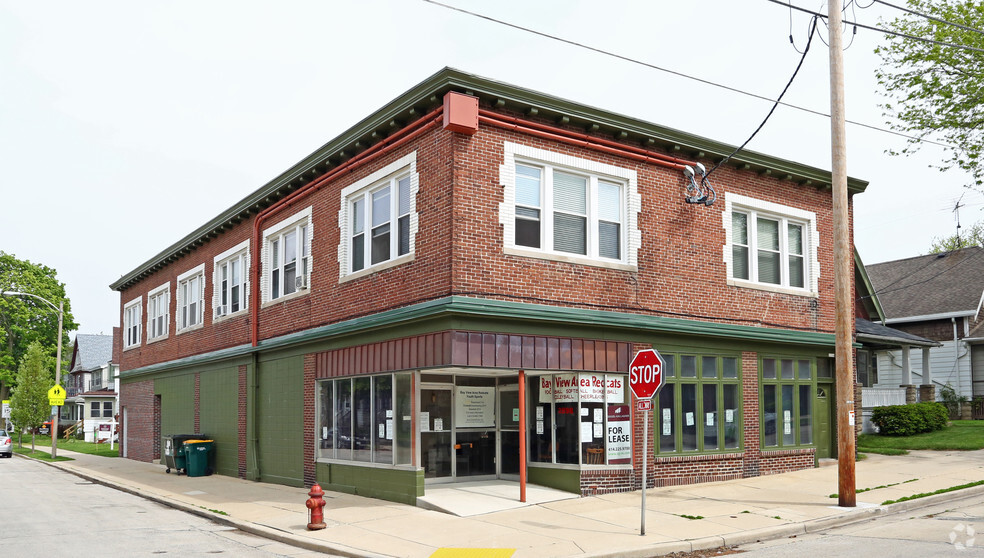 2890-2898 S Delaware Ave, Milwaukee, WI for sale - Primary Photo - Image 1 of 1