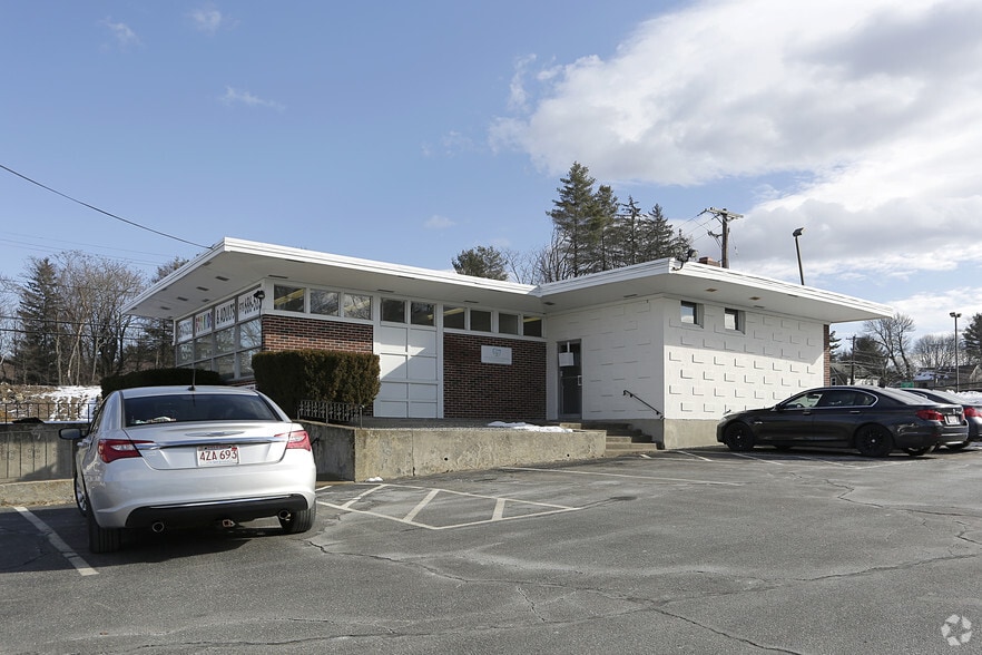 460 Broadway, Methuen, MA à louer - Photo du bâtiment - Image 1 de 9