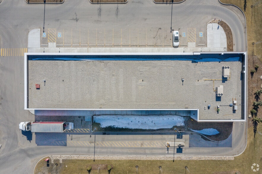 38 St, Calgary, AB à louer - Aérien - Image 2 de 3