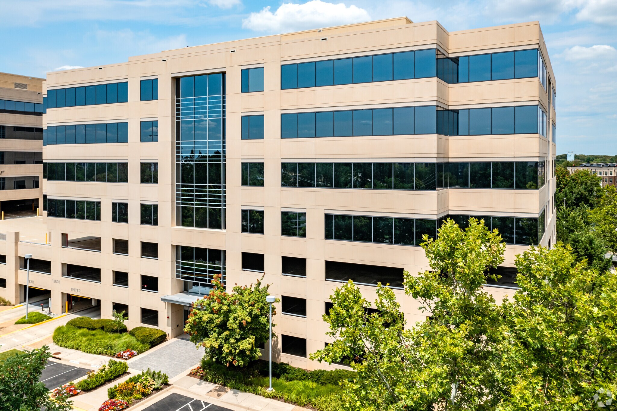 12801 Worldgate Dr, Herndon, VA for lease Building Photo- Image 1 of 12