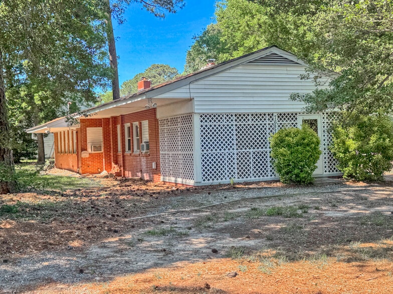 1500 Lafayette Rd, Gloucester Point, VA à vendre - Photo du bâtiment - Image 3 de 4