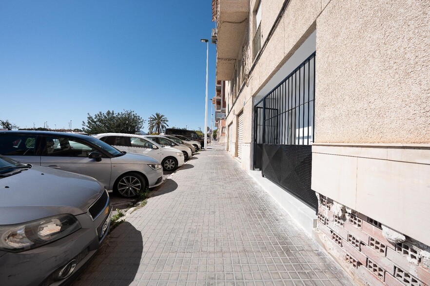 Carrer Joaquín Martínez Maciá, 62, Elche, Alicante for sale - Building Photo - Image 2 of 33