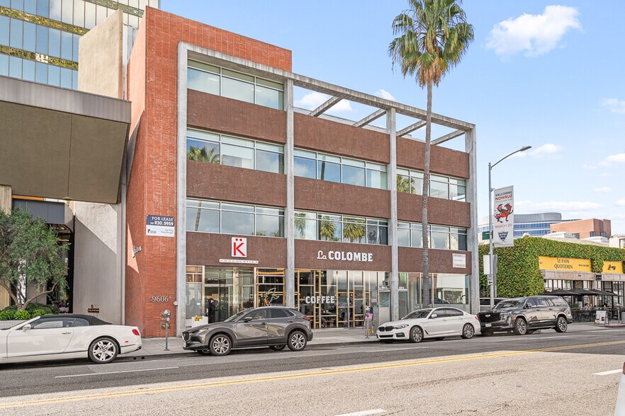 9606 S Santa Monica Blvd, Beverly Hills, CA à louer - Photo du bâtiment - Image 2 de 24