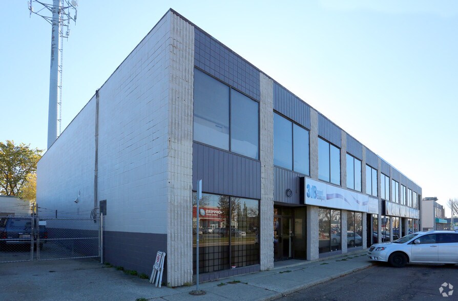 10117-10123 150 St NW, Edmonton, AB à vendre - Photo du bâtiment - Image 2 de 3