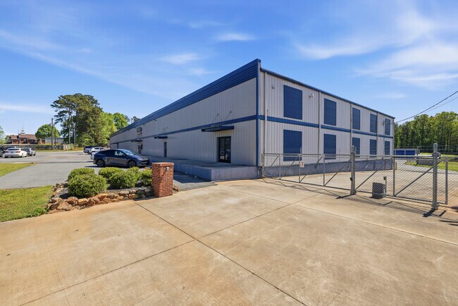 Plus de détails pour 966 Greensboro Rd, Eatonton, GA - Local d'activités à louer