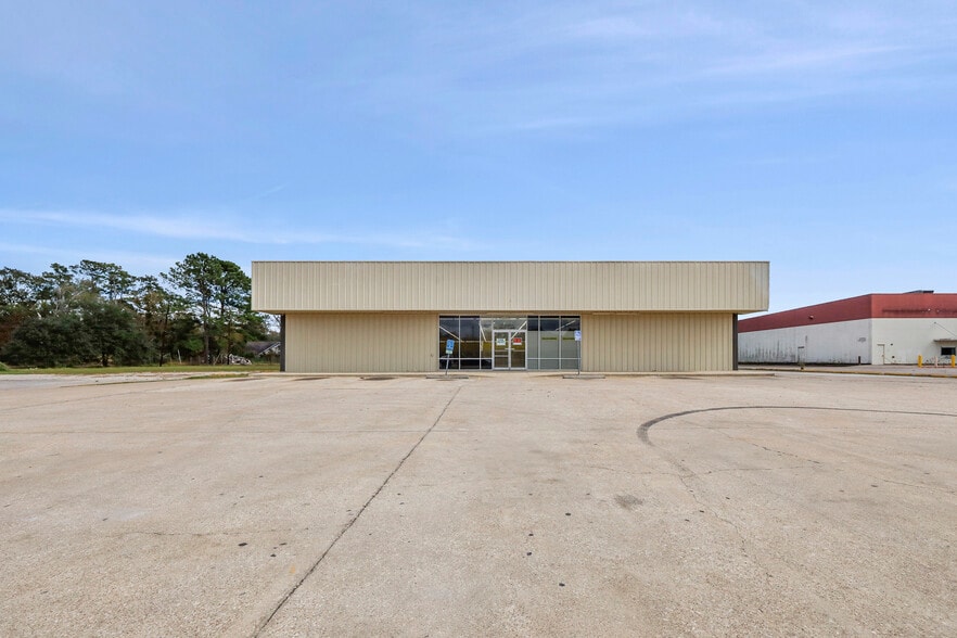 1390 N Main St, Vidor, TX à louer - Photo du bâtiment - Image 2 de 22