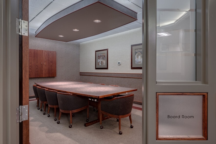 9440 202nd St, Langley Twp, BC for lease - Interior Photo - Image 3 of 9