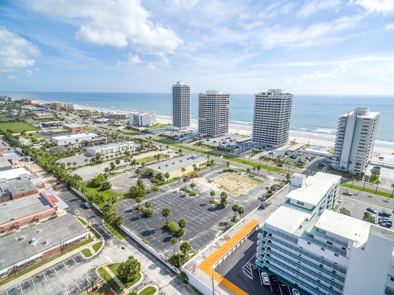 2735 N Atlantic Ave, Daytona Beach, FL for sale - Primary Photo - Image 1 of 1