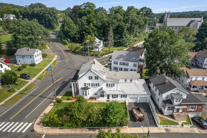 444-445 West St, Bristol, CT for sale - Building Photo - Image 3 of 9