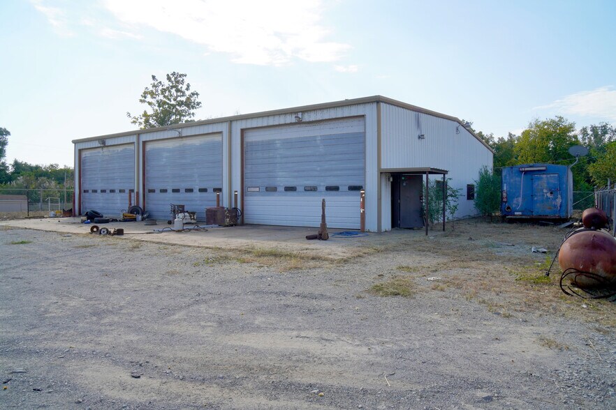 501 Maple st, Drumright, OK for sale - Building Photo - Image 2 of 30