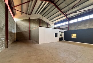 37 Meiklewood Rd, Glasgow for lease Interior Photo- Image 2 of 4