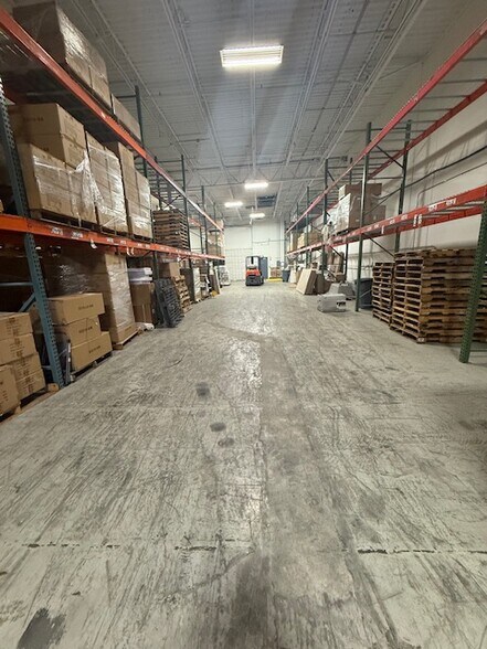 674-692 S Military Trl, Deerfield Beach, FL for lease - Building Photo - Image 3 of 7