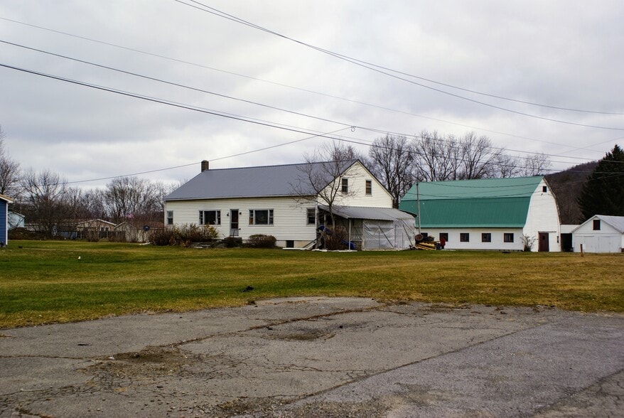 2870 Route 11, Whitney Point, NY à vendre - Photo du bâtiment - Image 3 de 5