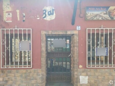 Commerce de détail dans Los Santos de la Humosa, Madrid à vendre - Photo du bâtiment - Image 2 de 11