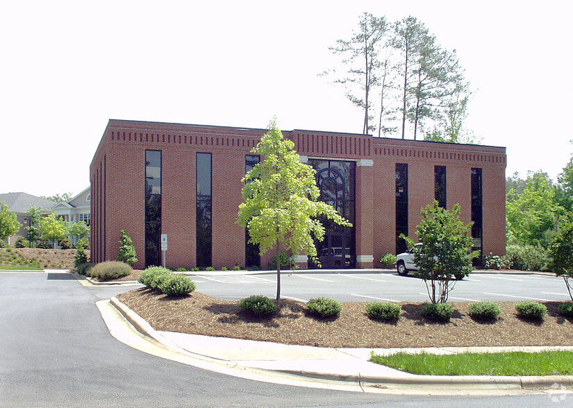 1151 Executive Cir, Cary, NC for lease - Building Photo - Image 2 of 9