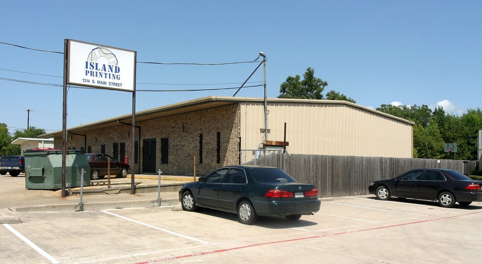 1314 S Main St, Duncanville, TX à louer - Photo du bâtiment - Image 2 de 3