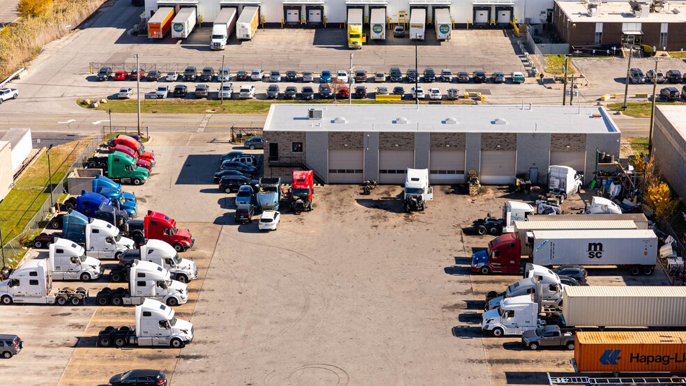 11540 S Central Ave, Alsip, IL à vendre - Photo du bâtiment - Image 2 de 7