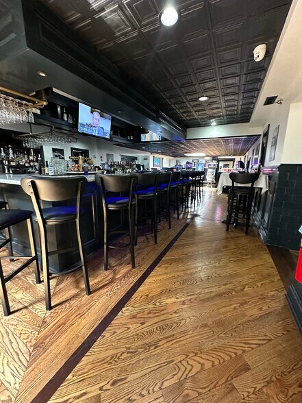 8817 W 143rd St, Orland Park, IL à vendre - Photo du bâtiment - Image 2 de 9