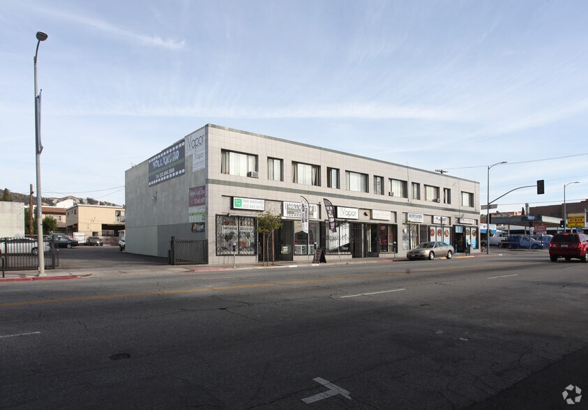 5001-5005 Hollywood Blvd, Los Angeles, CA à vendre - Photo du bâtiment - Image 3 de 4