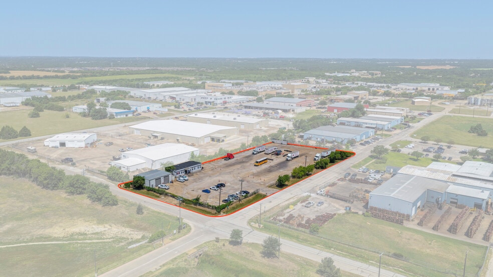 950 Trinity Dr, Mansfield, TX for lease - Building Photo - Image 1 of 35