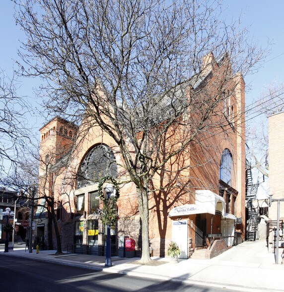 33 Hazelton Ave, Toronto, ON à vendre - Photo du bâtiment - Image 2 de 5