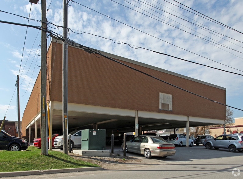67-70 W Brock St, Uxbridge, ON for lease - Building Photo - Image 2 of 3