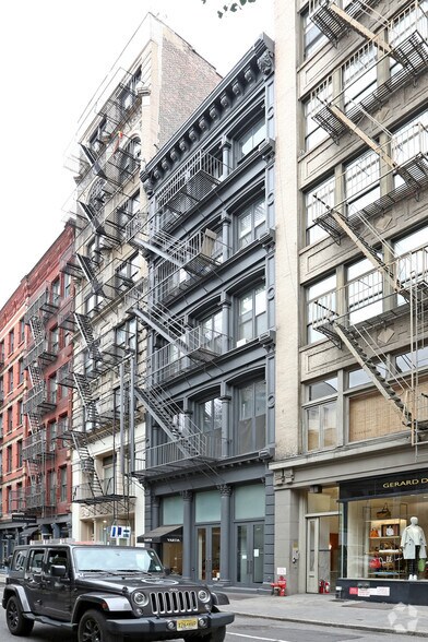 147 Spring St, New York, NY à louer - Photo du bâtiment - Image 2 de 10