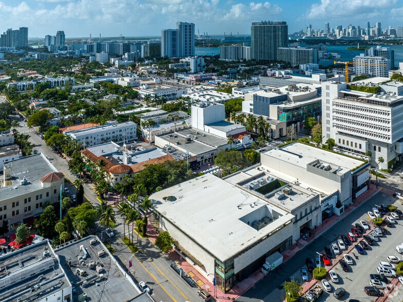1024-1036 Lincoln Rd, Miami Beach, FL for lease - Aerial - Image 2 of 4