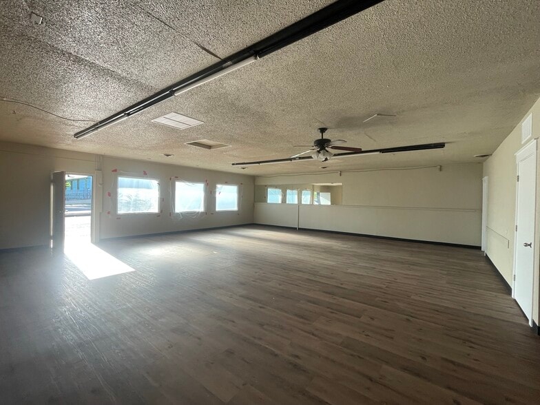 310 Main st, Granger, WA for lease - Interior Photo - Image 2 of 9