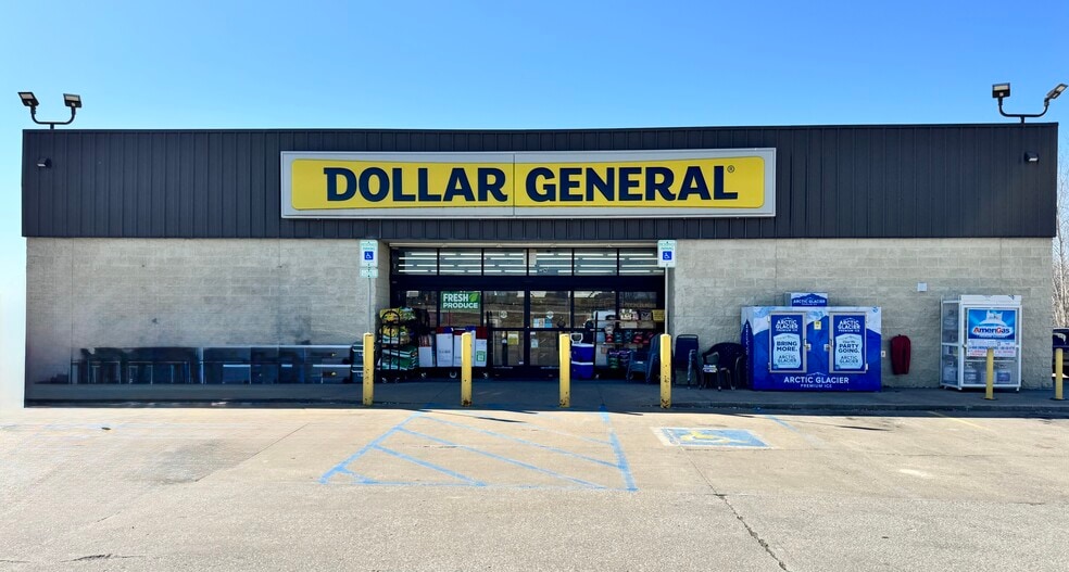 607 NE 23 Hwy, Knob Noster, MO for sale - Building Photo - Image 2 of 7