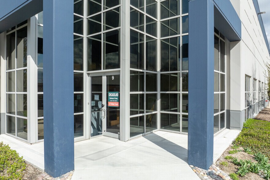 3-7 Timber Ct, Bolingbrook, IL à louer - Photo du bâtiment - Image 2 de 5