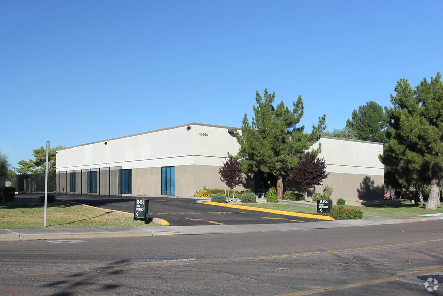 Two Adjacent School Facilities portfolio of 2 properties for sale on LoopNet.ca - Building Photo - Image 1 of 1