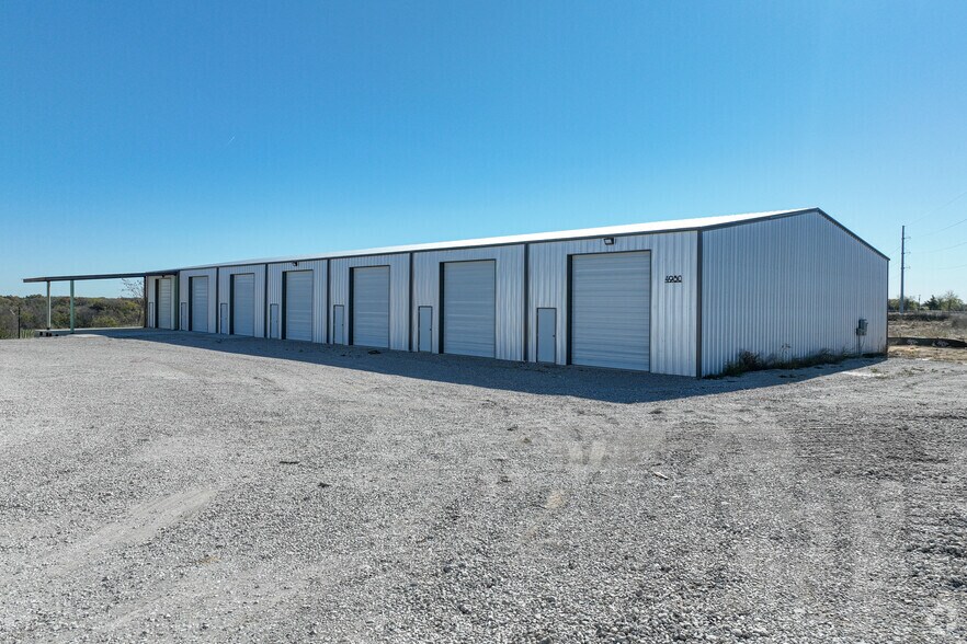 5005 Private Road portefeuille de 8 propriétés à vendre sur LoopNet.ca - Photo du bâtiment - Image 3 de 11