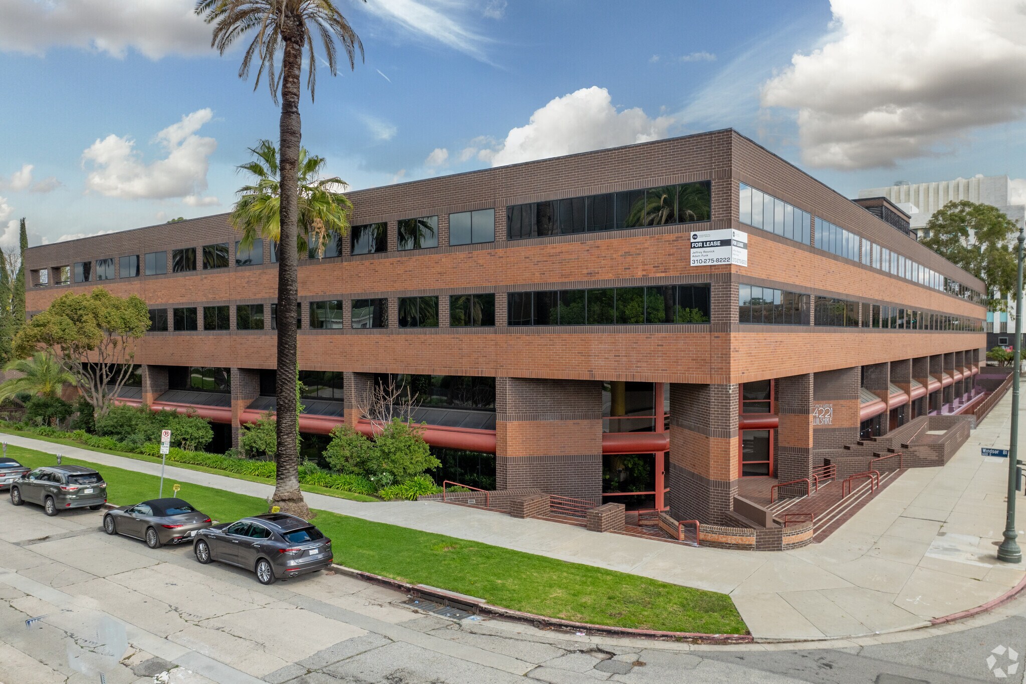 4221 Wilshire Blvd, Los Angeles, CA à louer Photo principale- Image 1 de 46