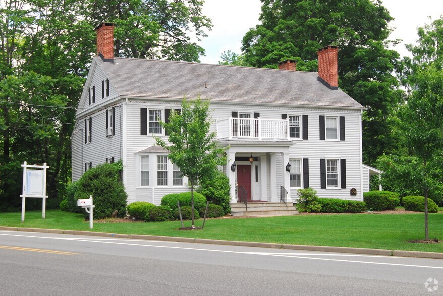 555 E Main St, Chester, NJ à vendre - Photo du bâtiment - Image 3 de 6